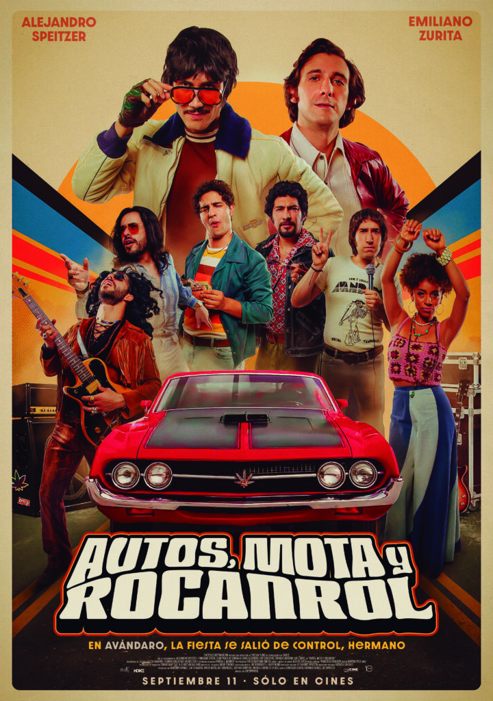 Póster oficial de la película "Autos, Mota y Rocanrol" con los protagonistas Alejandro Speitzer y Emiliano Zurita, recreando el Festival de Avándaro.