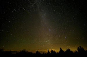 Lluvia de estrellas Perseidas 2026: esta noche la Tierra atraviesa la estela del cometa Swift-Tuttle